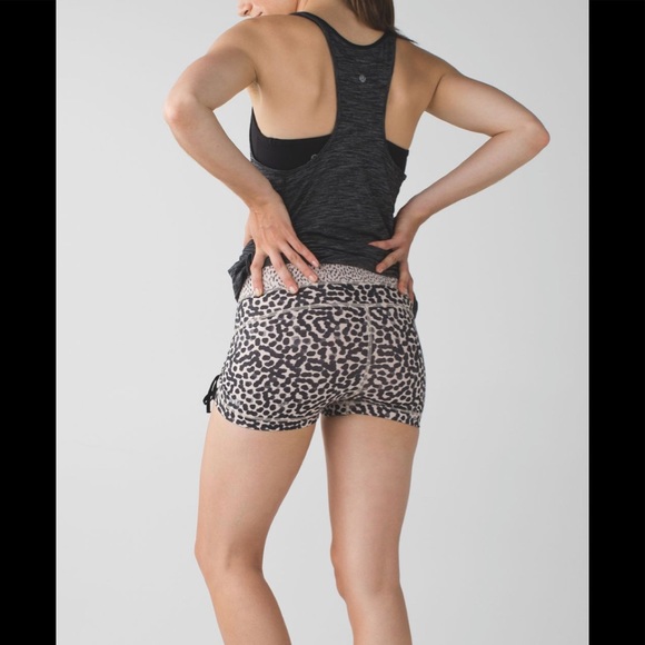⭐️Host Pick Lululemon Liberty Short - Picture 9 of 9
